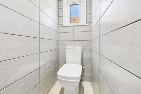 WC: