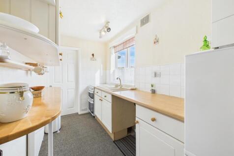 Kitchen: