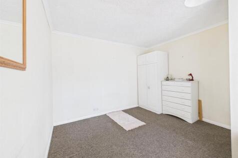 Bedroom: