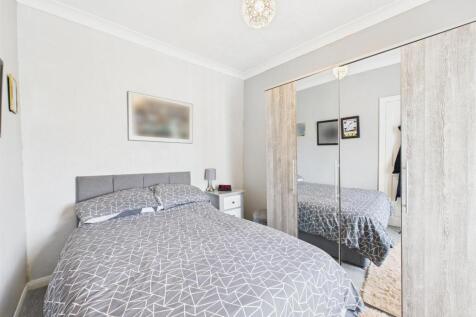 Bedroom: