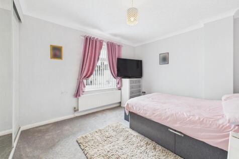 Bedroom: