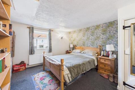 Bedroom: