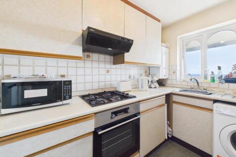 Kitchen: