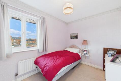 Bedroom: