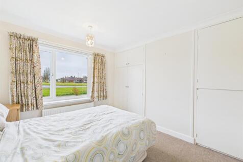 Bedroom: