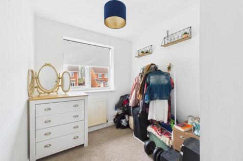 Bedroom: