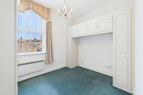 Bedroom: