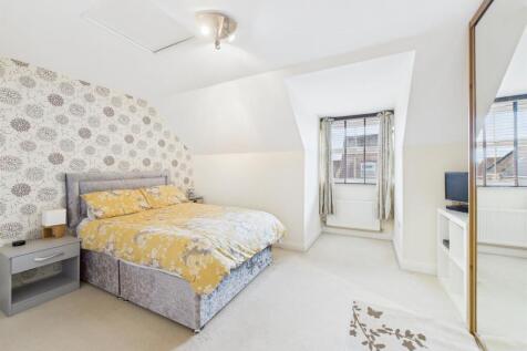 Bedroom: