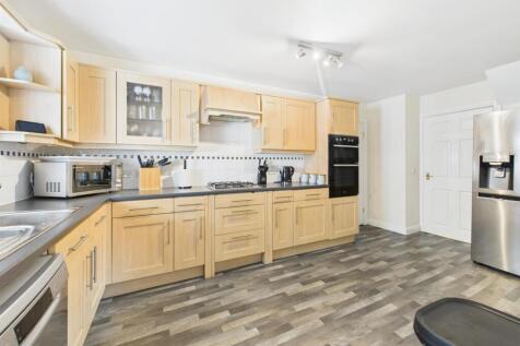 Kitchen: