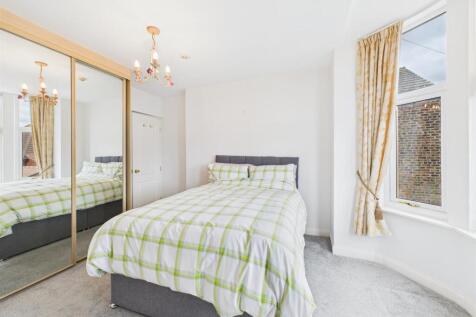 Bedroom: