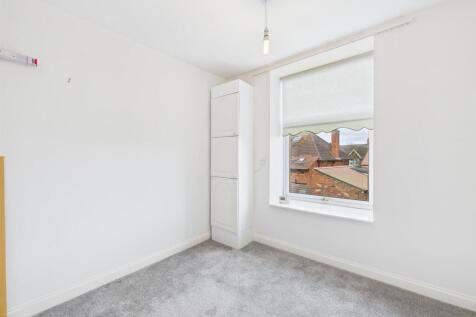 Bedroom: