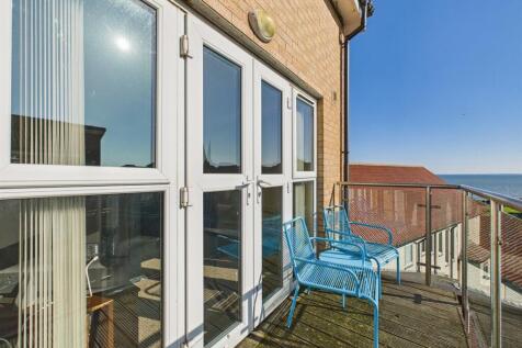 Outer balcony: