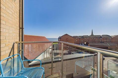 Outer balcony: