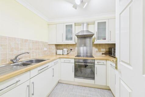 Kitchen: