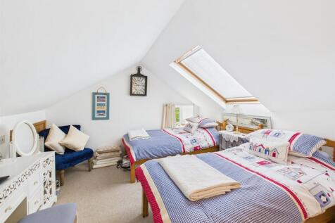 Bedroom:
