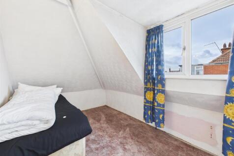 Bedroom: