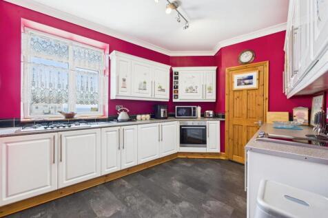 Kitchen: