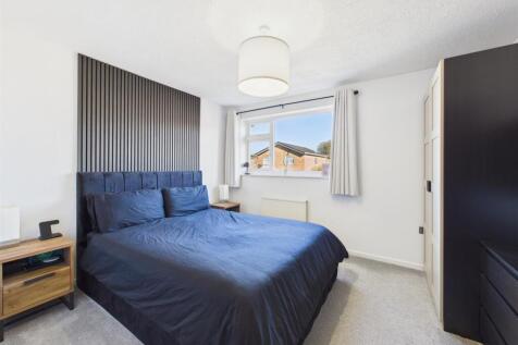 Bedroom: