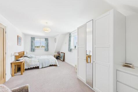 Bedroom: