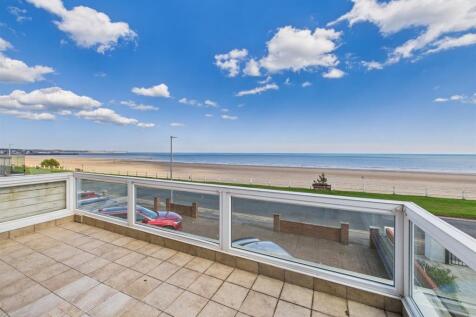 Outer balcony: