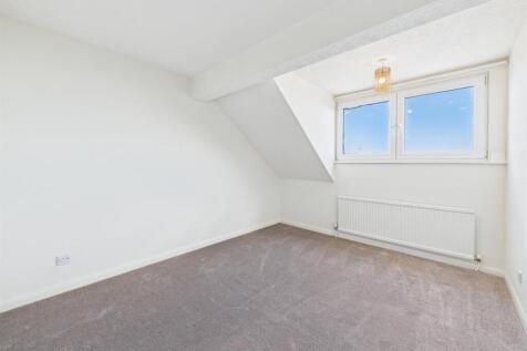 Bedroom: