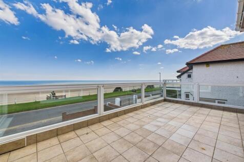 Outer balcony:
