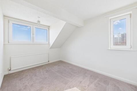 Bedroom:
