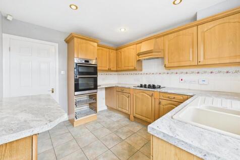 Kitchen: