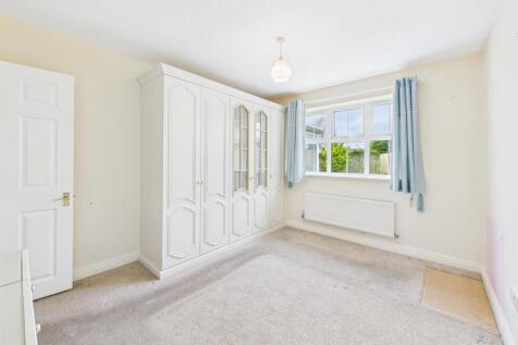 Bedroom: