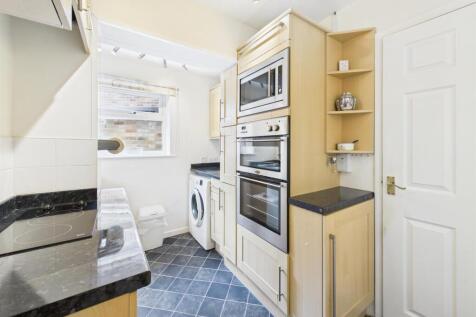 Kitchen: