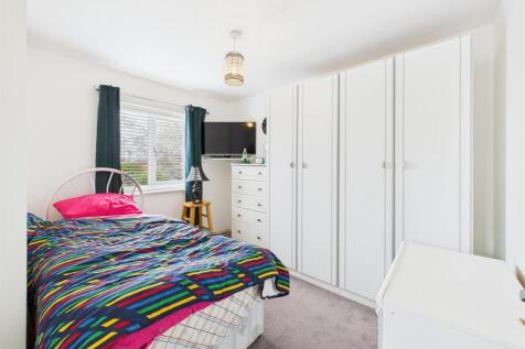 Bedroom: