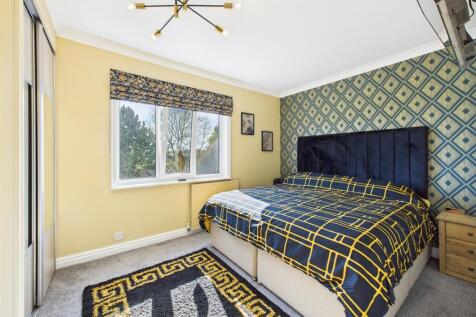 Bedroom: