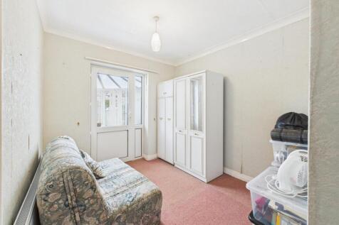 Bedroom: