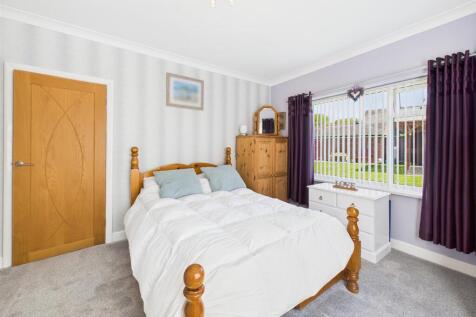 Bedroom: