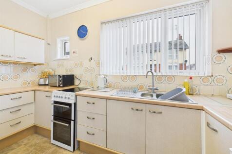 Kitchen: