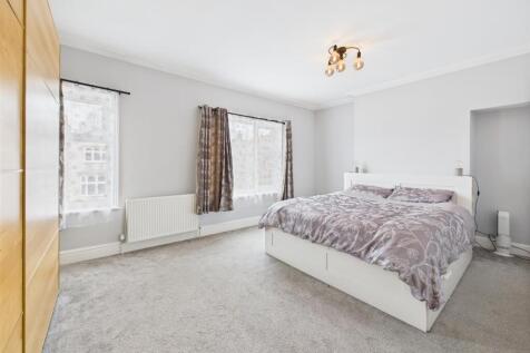 Bedroom: