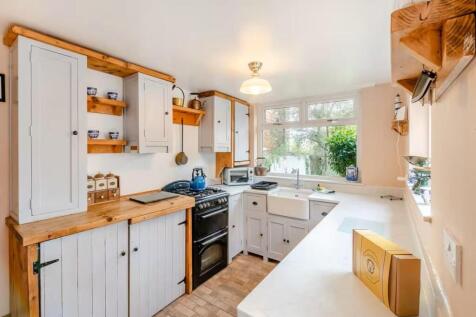 Kitchen: