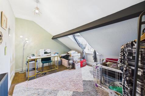 Bedroom: