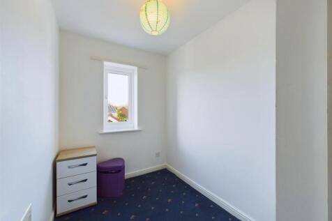 Bedroom: