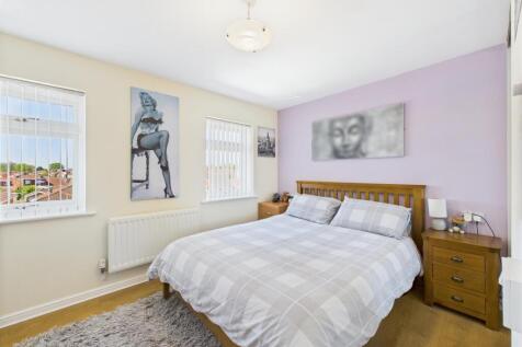 Bedroom: