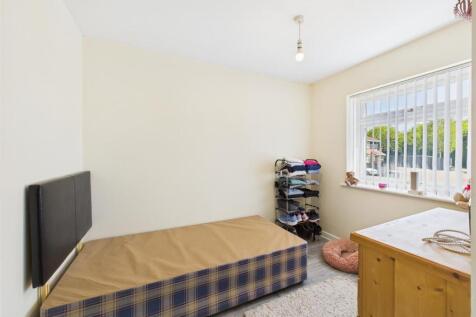 Bedroom: