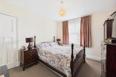 Bedroom: