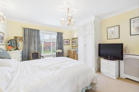 Bedroom: