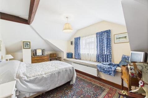 Bedroom: