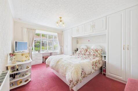 Bedroom: