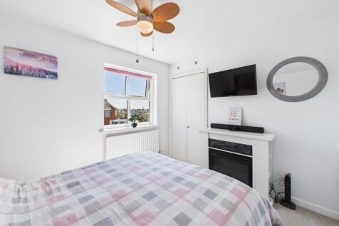 Bedroom: