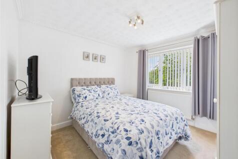 Bedroom: