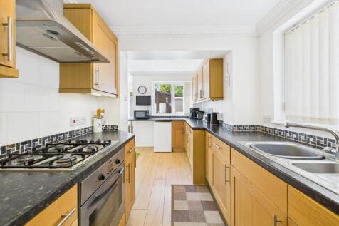 Kitchen: