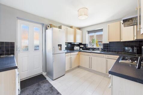 Kitchen: