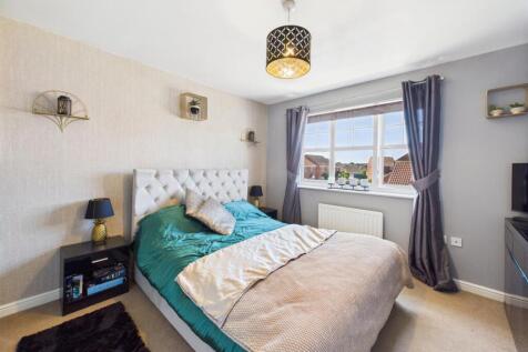 Bedroom: